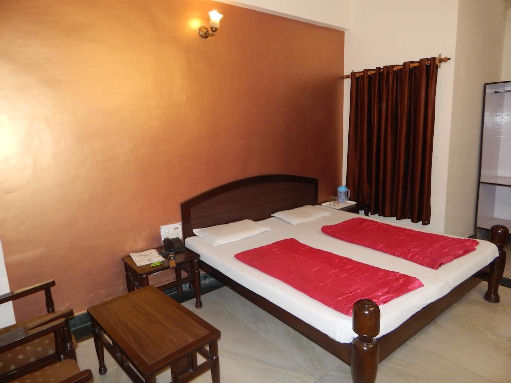 Hotel Chitra Heritage Haridwār Værelse billede