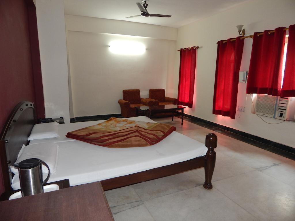 Hotel Chitra Heritage Haridwār Værelse billede